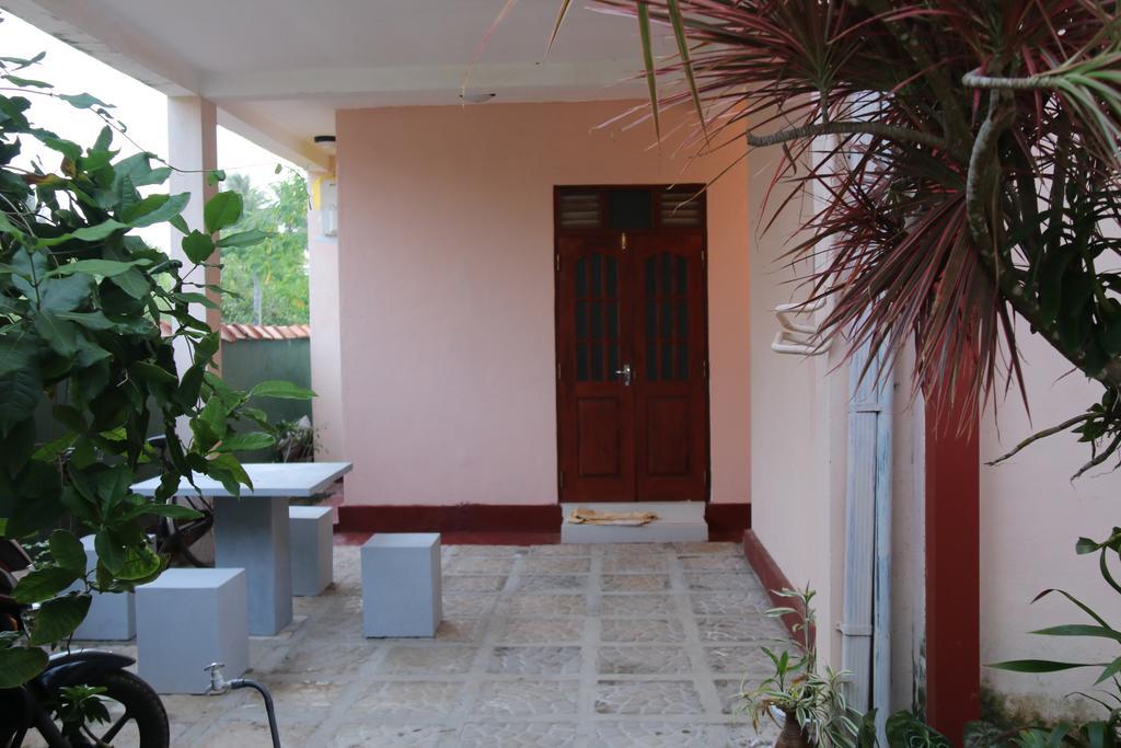 Villa No1 Bentota Eksteriør billede